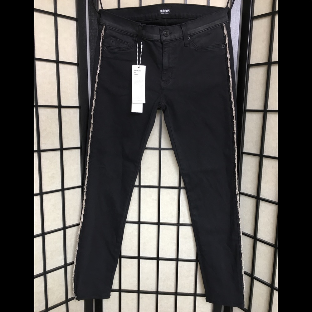 SOLD❗️Hudson Luna Super Skinny Crop Jean